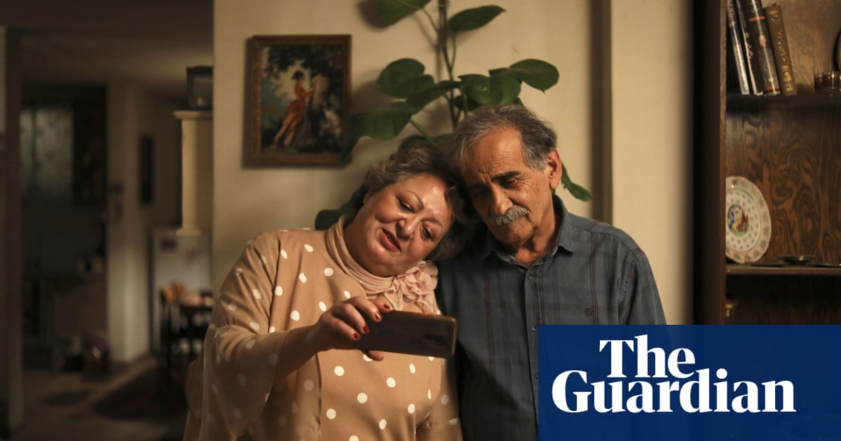 Les réalisateurs iraniens arrêtés pour leur comédie douce sur des septuagénaires | Film 2 Les réalisateurs iraniens arrêtés pour leur comédie douce sur des septuagénaires | Film - 1