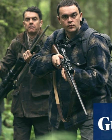 Critique de Kill - Des liens familiaux se dénouent lors d'une chasse dans un thriller captivant en forêt | Film 5 Critique de Kill - Des liens familiaux se dénouent lors d'une chasse dans un thriller captivant en forêt | Film - 4