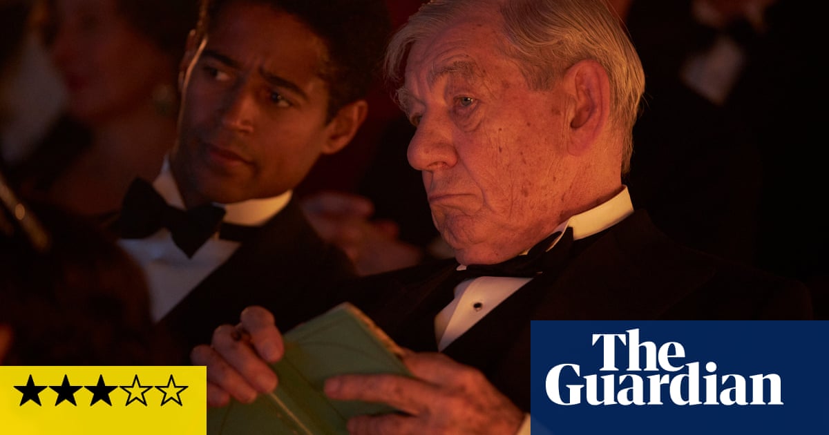 <br />
<br />
<h1>La critique du film "The Critic" : Ian McKellen dévoile son talent dans ce drame criminel des années 30</h1><br />
<br />
<p>Le dernier film "The Critic" mettant en vedette Ian McKellen a su captiver le public avec son intrigue captivante se déroulant dans la société des années 30. L'acteur livre une performance exceptionnelle qui ne manquera pas de vous tenir en haleine tout au long du film.</p><br />
<br />
<h2>Points importants :</h2><br />
<ul><br /> <li>La performance remarquable de Ian McKellen</li><br /> <li>L'intrigue captivante dans la société des années 30</li><br /> <li>Un drame criminel qui promet de tenir en haleine les spectateurs</li><br />
</ul><br />
<br /> 2 <br />
<br />
<h1>La critique du film "The Critic" : Ian McKellen dévoile son talent dans ce drame criminel des années 30</h1><br />
<br />
<p>Le dernier film "The Critic" mettant en vedette Ian McKellen a su captiver le public avec son intrigue captivante se déroulant dans la société des années 30. L'acteur livre une performance exceptionnelle qui ne manquera pas de vous tenir en haleine tout au long du film.</p><br />
<br />
<h2>Points importants :</h2><br />
<ul><br /> <li>La performance remarquable de Ian McKellen</li><br /> <li>L'intrigue captivante dans la société des années 30</li><br /> <li>Un drame criminel qui promet de tenir en haleine les spectateurs</li><br />
</ul><br />
<br /> - 1