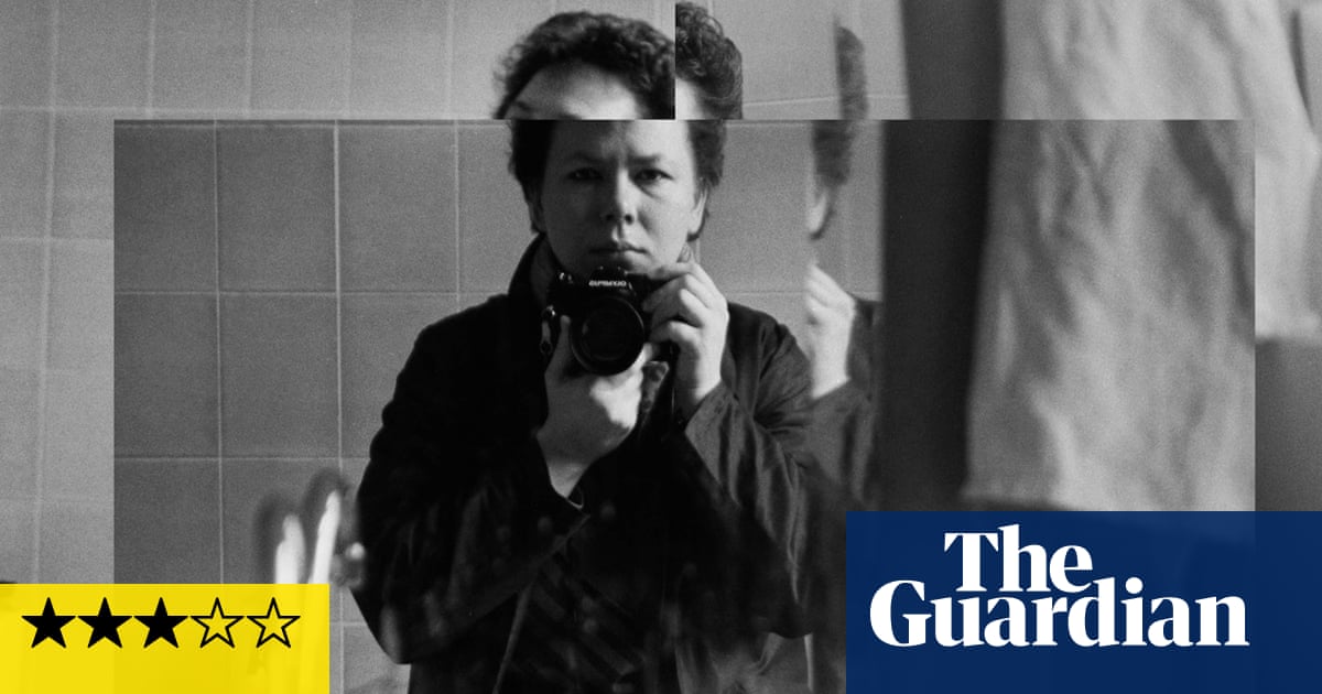 Critique de "I’m Not Everything I Want to Be" par Nan Goldin - sexe, mode et addiction | Film 2 Critique de "I’m Not Everything I Want to Be" par Nan Goldin - sexe, mode et addiction | Film - 1