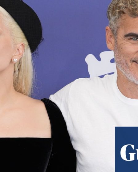 <h2>Le régime "difficile" de Joaquin Phoenix et Lady Gaga pour le film Joker</h2><br />
<br />
Le tournage du film Joker a été marqué par les régimes stricts et éprouvants suivis par les acteurs principaux, Joaquin Phoenix et Lady Gaga. Les deux stars ont discuté de cette expérience difficile lors d'une récente interview. Voici les points clés de leur discussion :<br />
<br />
1. Joaquin Phoenix a révélé que son régime pour le rôle de Joker était le plus difficile qu'il ait jamais suivi.<br />
2. Lady Gaga a également partagé son expérience, soulignant les sacrifices qu'elle a dû faire pour son personnage.<br />
3. Les deux acteurs ont exprimé leur gratitude envers l'équipe du film pour les avoir soutenus pendant cette période difficile.<br />
4. Malgré les défis, Joaquin Phoenix et Lady Gaga ont tous deux affirmé que l'expérience en valait la peine pour le succès du film.<br />
<br />
Cette interview offre un aperçu fascinant des coulisses du film Joker et de l'engagement des acteurs pour offrir des performances exceptionnelles. 58 <h2>Le régime "difficile" de Joaquin Phoenix et Lady Gaga pour le film Joker</h2><br />
<br />
Le tournage du film Joker a été marqué par les régimes stricts et éprouvants suivis par les acteurs principaux, Joaquin Phoenix et Lady Gaga. Les deux stars ont discuté de cette expérience difficile lors d'une récente interview. Voici les points clés de leur discussion :<br />
<br />
1. Joaquin Phoenix a révélé que son régime pour le rôle de Joker était le plus difficile qu'il ait jamais suivi.<br />
2. Lady Gaga a également partagé son expérience, soulignant les sacrifices qu'elle a dû faire pour son personnage.<br />
3. Les deux acteurs ont exprimé leur gratitude envers l'équipe du film pour les avoir soutenus pendant cette période difficile.<br />
4. Malgré les défis, Joaquin Phoenix et Lady Gaga ont tous deux affirmé que l'expérience en valait la peine pour le succès du film.<br />
<br />
Cette interview offre un aperçu fascinant des coulisses du film Joker et de l'engagement des acteurs pour offrir des performances exceptionnelles. - 57