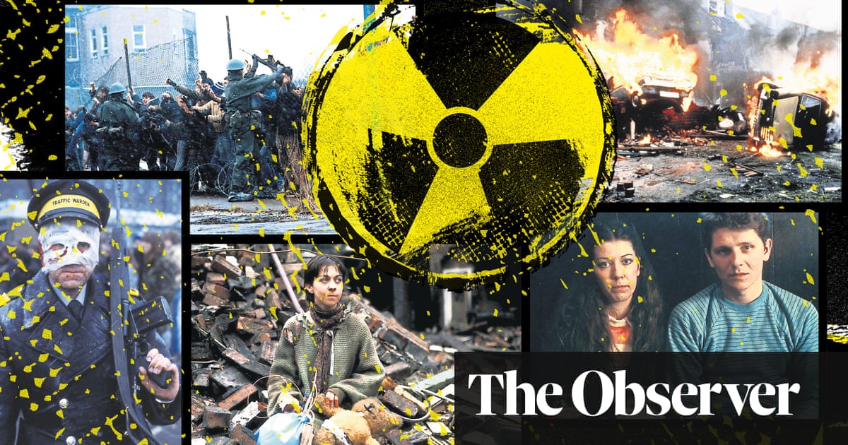 <br />
<br />
<h1>Le film apocalyptique nucléaire de la BBC, Threads, fête ses 40 ans : un témoignage glaçant</h1><br />
<br />
<p>Il y a 40 ans, la BBC diffusait un film qui allait marquer les esprits pour longtemps. Threads, un film sur l'apocalypse nucléaire, a choqué et ému les spectateurs par son réalisme glaçant. Retour sur ce chef-d'œuvre cinématographique qui continue de hanter les esprits.</p><br />
<br />
<h2>Points importants :</h2><br />
<ul><br /> <li>Diffusion du film Threads par la BBC il y a 40 ans</li><br /> <li>Réalisme glaçant du film sur l'apocalypse nucléaire</li><br /> <li>Impact émotionnel et psychologique sur les spectateurs</li><br /> <li>Un chef-d'œuvre cinématographique toujours d'actualité</li><br />
</ul><br />
<br /> 2 <br />
<br />
<h1>Le film apocalyptique nucléaire de la BBC, Threads, fête ses 40 ans : un témoignage glaçant</h1><br />
<br />
<p>Il y a 40 ans, la BBC diffusait un film qui allait marquer les esprits pour longtemps. Threads, un film sur l'apocalypse nucléaire, a choqué et ému les spectateurs par son réalisme glaçant. Retour sur ce chef-d'œuvre cinématographique qui continue de hanter les esprits.</p><br />
<br />
<h2>Points importants :</h2><br />
<ul><br /> <li>Diffusion du film Threads par la BBC il y a 40 ans</li><br /> <li>Réalisme glaçant du film sur l'apocalypse nucléaire</li><br /> <li>Impact émotionnel et psychologique sur les spectateurs</li><br /> <li>Un chef-d'œuvre cinématographique toujours d'actualité</li><br />
</ul><br />
<br /> - 1