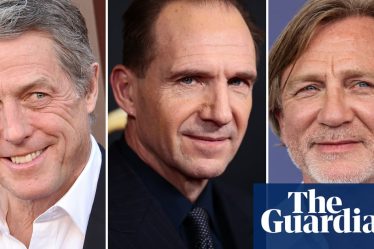 <h1>Les Anglais débarquent, encore une fois! Ralph Fiennes, Daniel Craig et Hugh Grant prêts pour un affrontement aux Oscars</h1><br />
<br />
<p>La cérémonie des Oscars approche à grands pas et cette année, les acteurs britanniques sont prêts à en découdre. Ralph Fiennes, Daniel Craig et Hugh Grant sont tous nominés dans des catégories prestigieuses et la compétition s'annonce féroce. Les fans du cinéma britannique attendent avec impatience de voir qui remportera les précieux trophées lors de la soirée tant attendue.</p><br />
<br />
<ul><br />
<li>Les acteurs britanniques Ralph Fiennes, Daniel Craig et Hugh Grant sont nominés aux Oscars</li><br />
<li>La compétition s'annonce féroce entre les trois acteurs</li><br />
<li>Les fans du cinéma britannique attendent avec impatience la cérémonie des Oscars</li><br />
</ul> - 2