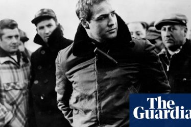 Critique du film "Sur les quais": réalisme confiant - archives 1954 | Film - 2