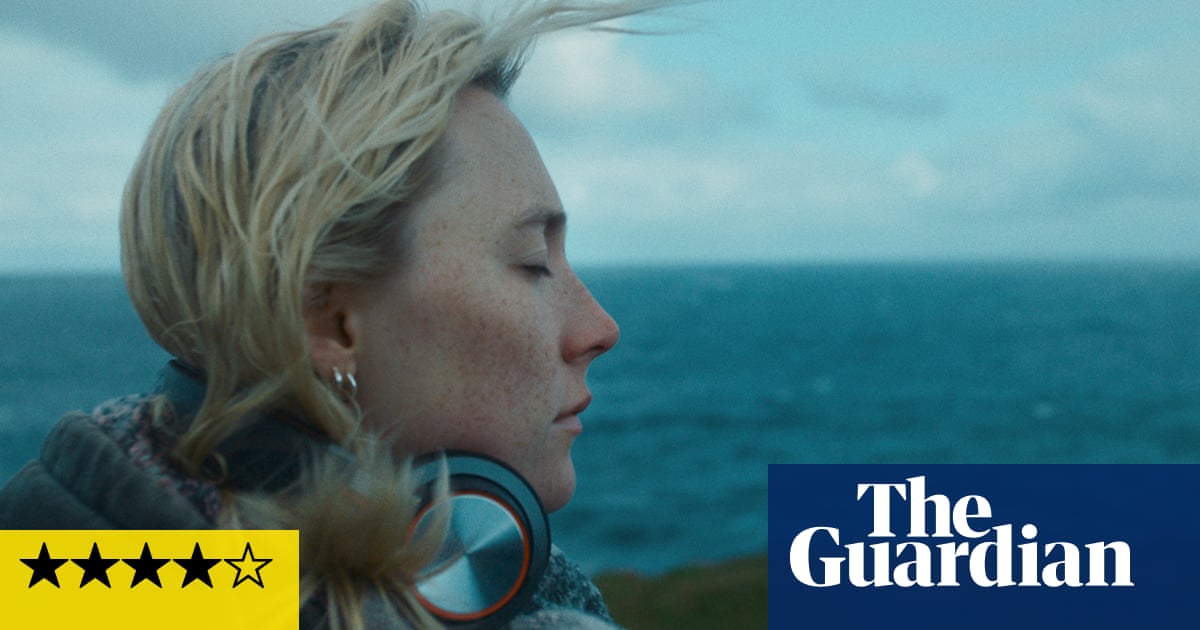 Critique de The Outrun : Saoirse Ronan incroyable dans un drame sur l'addiction | Film - 1