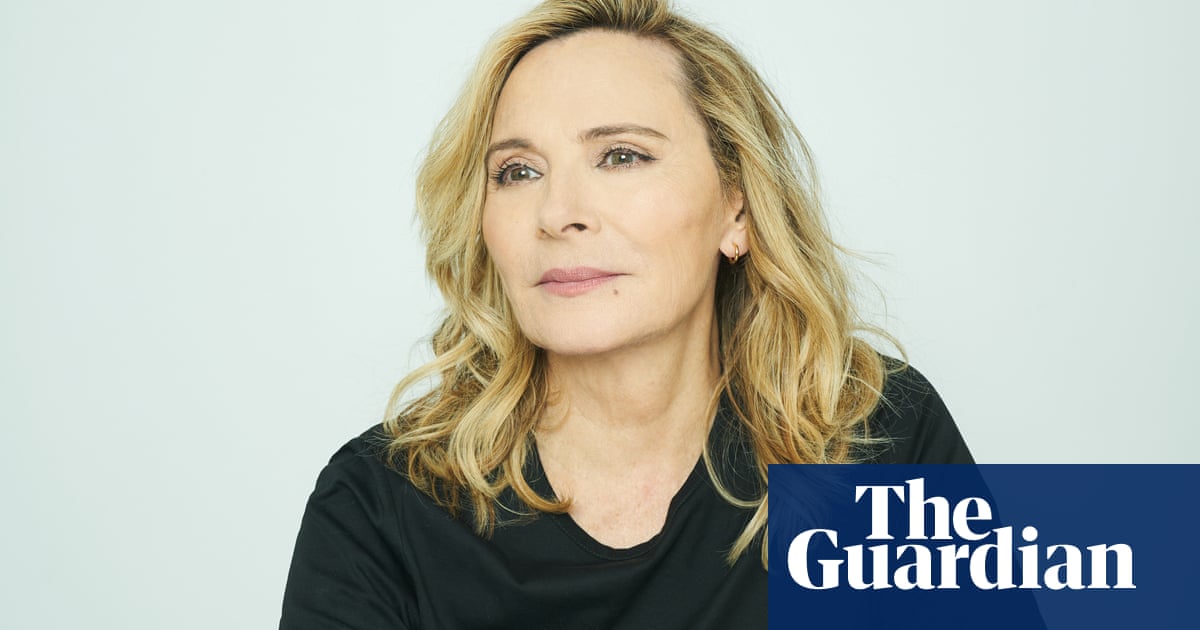 <br />
<br />
<h2>Kim Cattrall: "Je veux partager mon expérience de vie"</h2><br />
<br />
<p> L'actrice Kim Cattrall a récemment partagé son désir de mettre à profit ses nombreuses années d'expérience sur scène et à l'écran. Elle souhaite apporter sa sagesse et son savoir-faire à de nouveaux projets. </p><br />
<br />
<h3>Points importants de l'article:</h3><br />
<ul><br /> <li> Kim Cattrall veut partager son expérience de vie </li><br /> <li> Elle est prête à s'investir dans de nouveaux projets </li><br /> <li> Son objectif est de mettre à profit sa sagesse et son savoir-faire </li><br />
</ul><br />
<br /> 2 <br />
<br />
<h2>Kim Cattrall: "Je veux partager mon expérience de vie"</h2><br />
<br />
<p> L'actrice Kim Cattrall a récemment partagé son désir de mettre à profit ses nombreuses années d'expérience sur scène et à l'écran. Elle souhaite apporter sa sagesse et son savoir-faire à de nouveaux projets. </p><br />
<br />
<h3>Points importants de l'article:</h3><br />
<ul><br /> <li> Kim Cattrall veut partager son expérience de vie </li><br /> <li> Elle est prête à s'investir dans de nouveaux projets </li><br /> <li> Son objectif est de mettre à profit sa sagesse et son savoir-faire </li><br />
</ul><br />
<br /> - 1