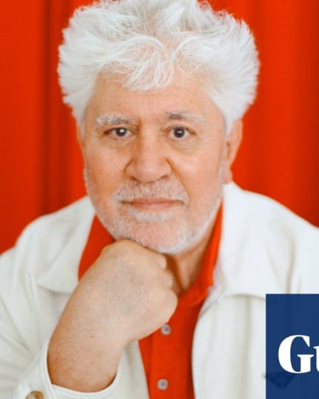 <br />
<br />
<h1>Pedro Almodóvar: La nécessité de la fiction dans la vie</h1><br />
<br />
<p>Le célèbre réalisateur espagnol, Pedro Almodóvar, partage son opinion sur l'importance de la fiction dans nos vies. Selon lui, la fiction joue un rôle essentiel pour rendre la vie supportable et pour nous permettre de nous échapper de la réalité parfois difficile. Almodóvar souligne l'impact positif que les œuvres fictives peuvent avoir sur notre bien-être mental et émotionnel.</p><br />
<br />
<h2>Points importants de l'article:</h2><br />
<ul><br />
<li>La vision de Pedro Almodóvar sur la fiction</li><br />
<li>L'importance de la fiction pour rendre la vie supportable</li><br />
<li>L'impact positif des œuvres fictives sur notre bien-être</li><br />
</ul><br />
<br /> 25 <br />
<br />
<h1>Pedro Almodóvar: La nécessité de la fiction dans la vie</h1><br />
<br />
<p>Le célèbre réalisateur espagnol, Pedro Almodóvar, partage son opinion sur l'importance de la fiction dans nos vies. Selon lui, la fiction joue un rôle essentiel pour rendre la vie supportable et pour nous permettre de nous échapper de la réalité parfois difficile. Almodóvar souligne l'impact positif que les œuvres fictives peuvent avoir sur notre bien-être mental et émotionnel.</p><br />
<br />
<h2>Points importants de l'article:</h2><br />
<ul><br />
<li>La vision de Pedro Almodóvar sur la fiction</li><br />
<li>L'importance de la fiction pour rendre la vie supportable</li><br />
<li>L'impact positif des œuvres fictives sur notre bien-être</li><br />
</ul><br />
<br /> - 24