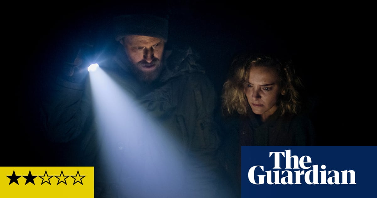 Critique du film: Un thriller de voyage dans le temps où un voleur tente de s'échapper avec l'argent 2 Critique du film: Un thriller de voyage dans le temps où un voleur tente de s'échapper avec l'argent - 1