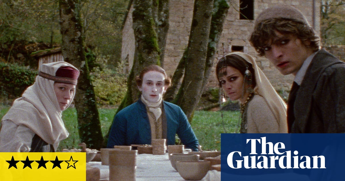 Critique de Vourdalak - un film d'horreur vampire très amusant | Film 2 Critique de Vourdalak - un film d'horreur vampire très amusant | Film - 1