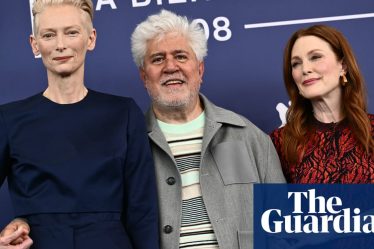 <br />
<br />
<h1>Interview: Pedro Almodóvar appelle à la légalisation de l'euthanasie dans le monde entier</h1><br />
<br />
<p>Le célèbre réalisateur espagnol, Pedro Almodóvar, s'est récemment exprimé sur la question de l'euthanasie lors d'une interview exclusive. Selon lui, il est essentiel que chaque individu ait le droit de choisir sa propre fin de vie, et que cette option devrait être disponible partout dans le monde.</p><br />
<br />
<h2>Points clés de l'interview:</h2><br />
<ul><br /> <li>Pedro Almodóvar soutient la légalisation de l'euthanasie.</li><br /> <li>Il estime que chaque individu devrait avoir le droit de décider de sa propre fin de vie.</li><br /> <li>Le réalisateur souligne l'importance de cette question à l'échelle mondiale.</li><br />
</ul><br />
<br /> - 2