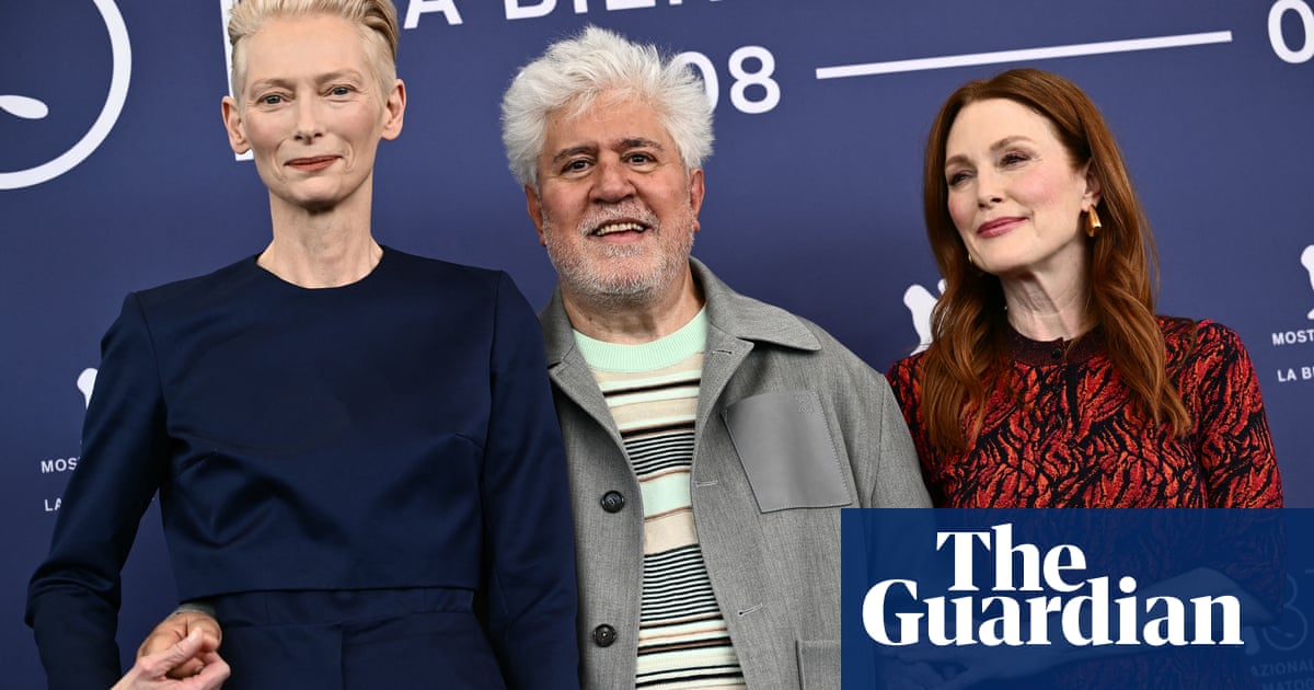 <br />
<br />
<h1>Interview: Pedro Almodóvar appelle à la légalisation de l'euthanasie dans le monde entier</h1><br />
<br />
<p>Le célèbre réalisateur espagnol, Pedro Almodóvar, s'est récemment exprimé sur la question de l'euthanasie lors d'une interview exclusive. Selon lui, il est essentiel que chaque individu ait le droit de choisir sa propre fin de vie, et que cette option devrait être disponible partout dans le monde.</p><br />
<br />
<h2>Points clés de l'interview:</h2><br />
<ul><br /> <li>Pedro Almodóvar soutient la légalisation de l'euthanasie.</li><br /> <li>Il estime que chaque individu devrait avoir le droit de décider de sa propre fin de vie.</li><br /> <li>Le réalisateur souligne l'importance de cette question à l'échelle mondiale.</li><br />
</ul><br />
<br /> 2 <br />
<br />
<h1>Interview: Pedro Almodóvar appelle à la légalisation de l'euthanasie dans le monde entier</h1><br />
<br />
<p>Le célèbre réalisateur espagnol, Pedro Almodóvar, s'est récemment exprimé sur la question de l'euthanasie lors d'une interview exclusive. Selon lui, il est essentiel que chaque individu ait le droit de choisir sa propre fin de vie, et que cette option devrait être disponible partout dans le monde.</p><br />
<br />
<h2>Points clés de l'interview:</h2><br />
<ul><br /> <li>Pedro Almodóvar soutient la légalisation de l'euthanasie.</li><br /> <li>Il estime que chaque individu devrait avoir le droit de décider de sa propre fin de vie.</li><br /> <li>Le réalisateur souligne l'importance de cette question à l'échelle mondiale.</li><br />
</ul><br />
<br /> - 1