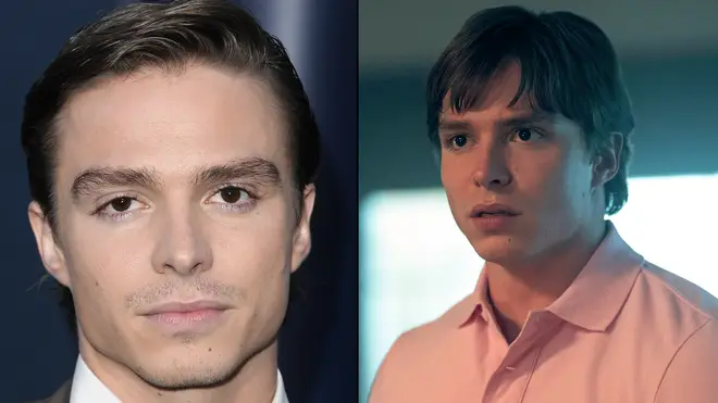 Qui joue Lyle Menendez dans Monsters ? L'âge, la taille et... de Nicolas Alexandre Chavez 3 Nicholas Alexander Chavez incarne Lyle Menendez dans la série Monsters de Netflix