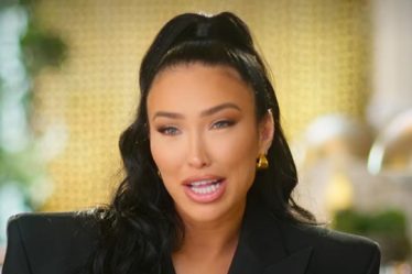 Bre Tiesi: Âge, taille et faits sur la Sunset Star vendue - 10