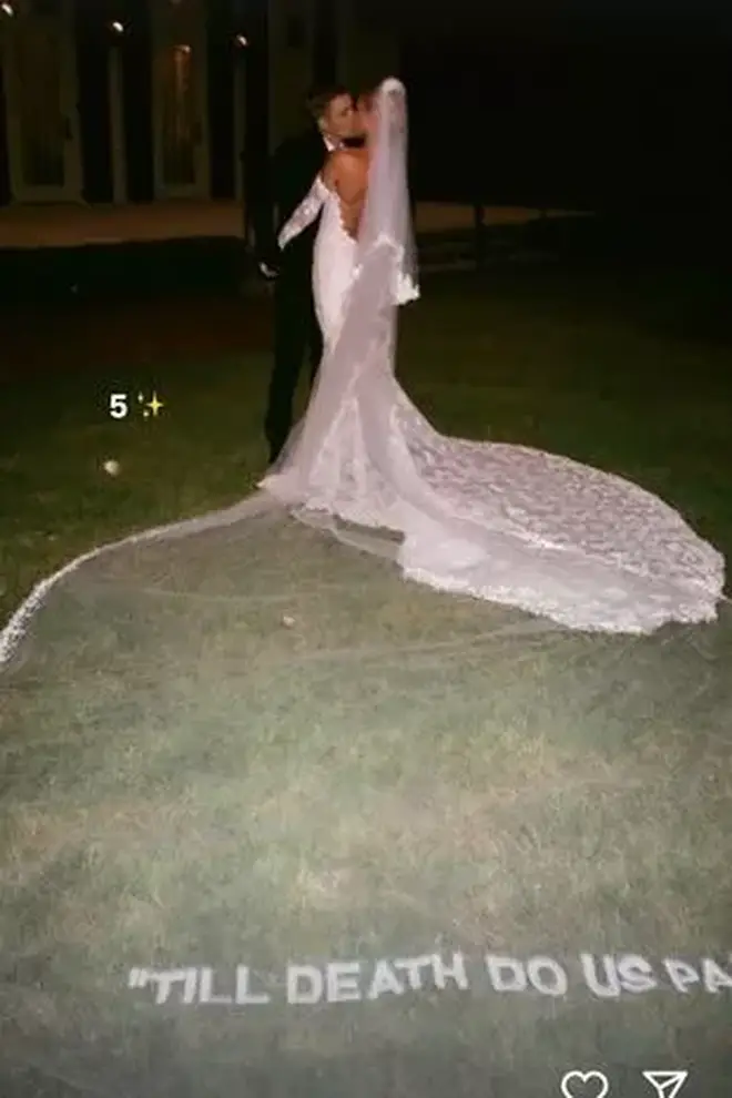 Hailey Bieber partage des photos inédites du jour de son mariage avec Justin 5 Hailey a dit :