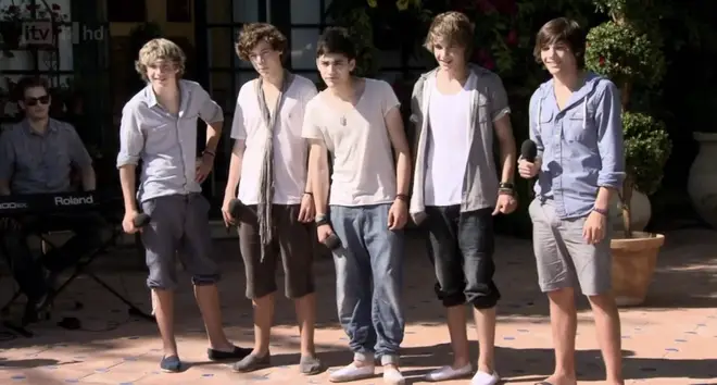 En souvenir de Liam Payne : les moments forts de sa vie et de sa carrière en photos 6 Liam, aux côtés de ses camarades du groupe One Direction, se produit aux Judges' Houses sur The X Factor