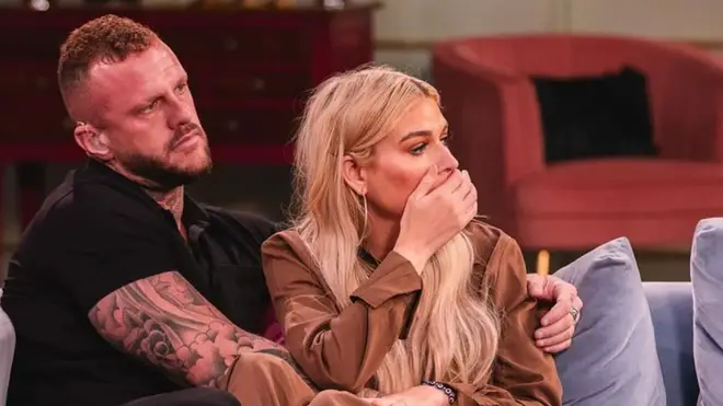 Pourquoi Sacha et Ross de MAFS UK se sont-ils séparés ? Leur rupture choc révélée 5 Ross du MAFS a une « petite amie secrète »