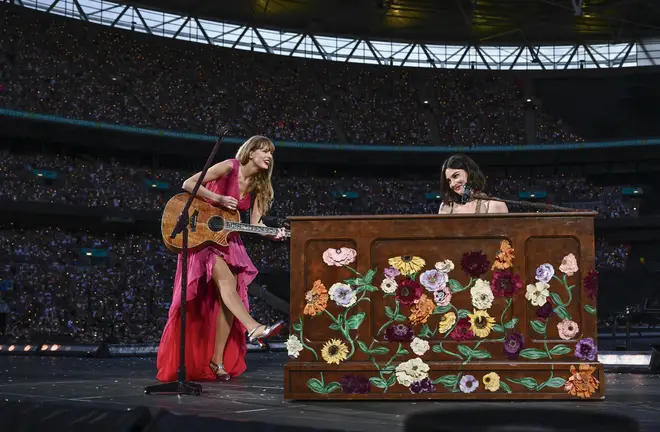 Setlist de Gracie Abrams Eras Tour : Chaque chanson surprise qu'elle interprète en première partie de Taylor... 6 Quelle est la durée de la setlist de la tournée Eras de Gracie Abrams ?
