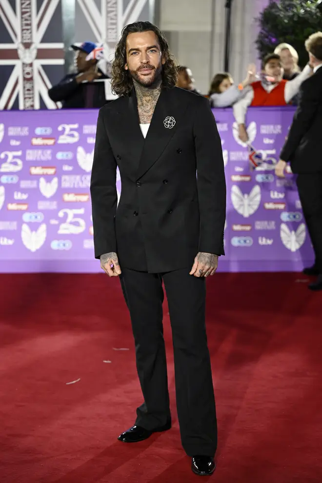 Pete Wicks et Maura Higgins sortent-ils ensemble ? Les rumeurs expliquées 5 Pete et Maura entretiennent une relation amoureuse depuis août 2024