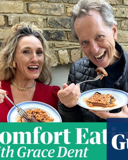 Richard E Grant: L'acteur invité - Saison 8, Épisode 6 | Médias - 31