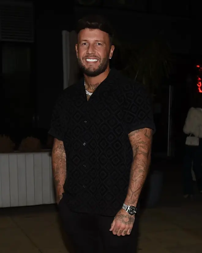 Adam de MAFS montre son impressionnante transformation en matière de condition physique et de perte de poids 5 MAFS Adam a publié son entraînement en salle de sport sur Instagram