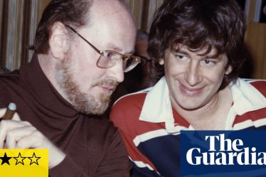 <br />
<br />
<h1>Documentaire sur la musique de John Williams : l'homme derrière les bandes originales de Star Wars à Superman</h1><br />
<br />
<p>Le célèbre compositeur John Williams est à l'honneur dans un nouveau documentaire qui explore sa carrière exceptionnelle et son impact sur l'industrie cinématographique. De Star Wars à Superman, en passant par de nombreux autres films emblématiques, Williams a su créer des bandes originales inoubliables qui ont marqué des générations entières. Ce documentaire plonge dans l'univers du compositeur et révèle les secrets de sa créativité et de son talent.</p><br />
<br />
<h2>Points importants à retenir :</h2><br />
<ul><br /> <li>John Williams, compositeur de renom, est mis à l'honneur dans un nouveau documentaire.</li><br /> <li>Sa musique a marqué des films emblématiques tels que Star Wars et Superman.</li><br /> <li>Le documentaire explore la carrière et l'impact de Williams sur l'industrie cinématographique.</li><br /> <li>Les secrets de sa créativité et de son talent sont révélés lors de ce voyage dans son univers musical.</li><br />
</ul><br />
<br /> - 2