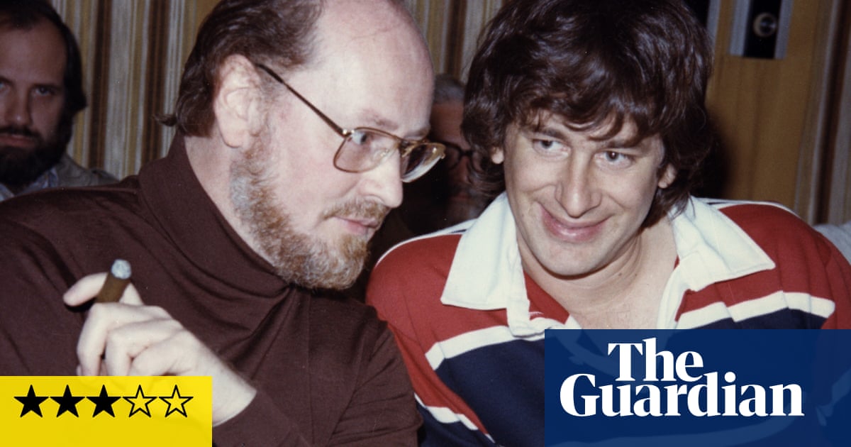 <br />
<br />
<h1>Documentaire sur la musique de John Williams : l'homme derrière les bandes originales de Star Wars à Superman</h1><br />
<br />
<p>Le célèbre compositeur John Williams est à l'honneur dans un nouveau documentaire qui explore sa carrière exceptionnelle et son impact sur l'industrie cinématographique. De Star Wars à Superman, en passant par de nombreux autres films emblématiques, Williams a su créer des bandes originales inoubliables qui ont marqué des générations entières. Ce documentaire plonge dans l'univers du compositeur et révèle les secrets de sa créativité et de son talent.</p><br />
<br />
<h2>Points importants à retenir :</h2><br />
<ul><br /> <li>John Williams, compositeur de renom, est mis à l'honneur dans un nouveau documentaire.</li><br /> <li>Sa musique a marqué des films emblématiques tels que Star Wars et Superman.</li><br /> <li>Le documentaire explore la carrière et l'impact de Williams sur l'industrie cinématographique.</li><br /> <li>Les secrets de sa créativité et de son talent sont révélés lors de ce voyage dans son univers musical.</li><br />
</ul><br />
<br /> - 1