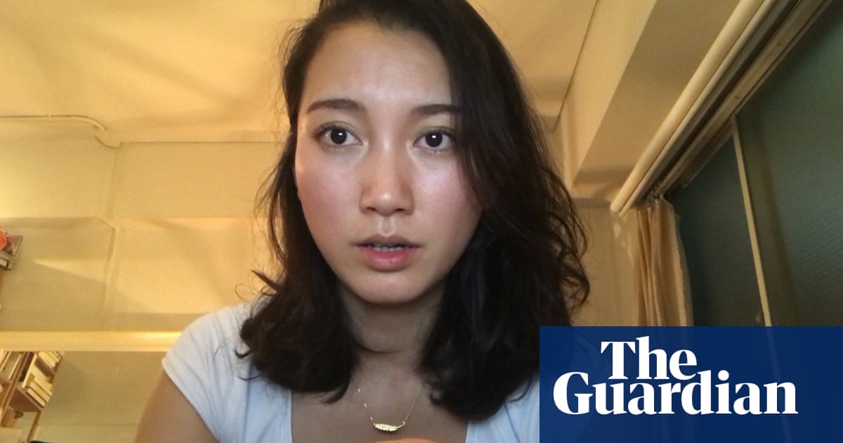 <br />
<br />
<h1>Shiori Ito : la voix de la révolution #MeToo au Japon</h1><br />
<br />
<p>Shiori Ito, une journaliste japonaise, est devenue malgré elle une figure emblématique du mouvement #MeToo au Japon. Son documentaire, "Editing it was like exposure therapy", raconte son combat contre les agressions sexuelles et le harcèlement.</p><br />
<br />
<h2>Points importants de l'article :</h2><br />
<ul><br /> <li>Shiori Ito, journaliste japonaise, figure de proue du mouvement #MeToo au Japon</li><br /> <li>Documentaire "Editing it was like exposure therapy" retrace son combat contre les agressions sexuelles</li><br />
</ul><br />
<br /> - 1