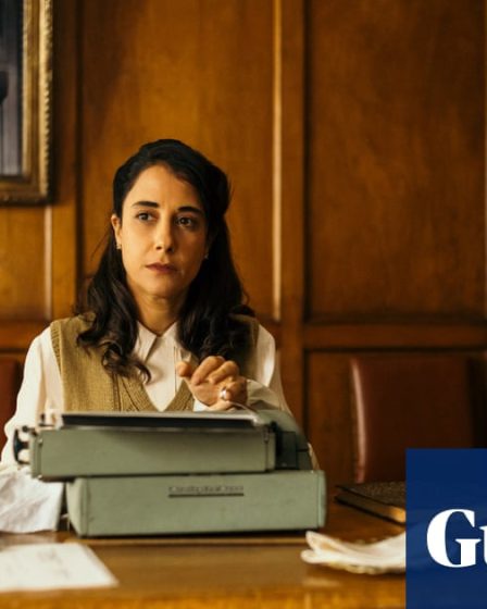 Critique de In Her Place : drame criminel inspiré d'une employée de tribunal fascinée par un auteur accusé | Film - 55