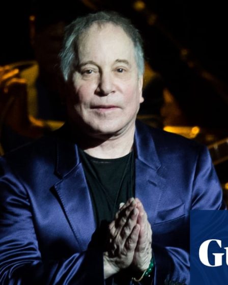 <br /> <h1>Paul Simon : "Je n'ai jamais dit que j'allais prendre ma retraite..."</h1><br /> <p>Paul Simon, légende de la musique, se confie sur son handicap, sa motivation et le mystère derrière ses plus grands succès.</p><br /> <br /> <h2>Points importants :</h2><br /> <ul><br /> <li>Paul Simon parle de son handicap</li><br /> <li>Il évoque sa motivation à continuer à faire de la musique</li><br /> <li>Il partage des anecdotes sur la création de ses chansons emblématiques</li><br /> </ul><br /> - 19