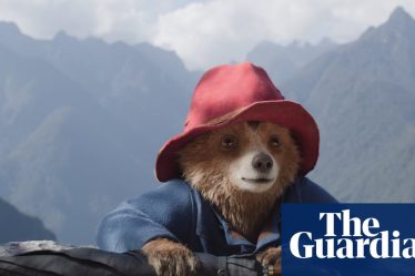<p>Le célèbre ours Paddington obtient son passeport britannique officiel délivré par le ministère de l'Intérieur | Paddington<br />
<br />
<strong>Points importants de l'article:</strong><br /></p>
<ol>
<li>L'ours Paddington a reçu un passeport britannique officiel du ministère de l'Intérieur.<br /></li>
<li>Cette initiative vise à promouvoir le tourisme et à célébrer le personnage emblématique de Paddington.<br /></li>
<li>Paddington est un symbole culturel important au Royaume-Uni, apprécié par les enfants et les adultes du monde entier.</li>
</ol> - 6