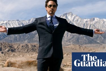 <br />
<br />
<h1>Robert Downey Jr critique le comportement d'Elon Musk : "J'aimerais qu'il se comporte de manière plus responsable" | Cinéma</h1><br />
<br />
<p>Robert Downey Jr, l'acteur connu pour son rôle de Tony Stark dans les films Iron Man, a récemment exprimé ses préoccupations concernant le comportement d'Elon Musk. Il a déclaré qu'il souhaiterait que le PDG de Tesla contrôle mieux ses actions, le comparant à un personnage de fiction qu'il incarne dans les films. </p><br />
<br />
<h2>Points importants :</h2><br />
<ul><br /> <li>Robert Downey Jr exprime des inquiétudes concernant le comportement d'Elon Musk.</li><br /> <li>Il souhaite que le PDG de Tesla se comporte de manière plus responsable.</li><br /> <li>Il compare Elon Musk à son personnage de Tony Stark dans les films Iron Man.</li><br />
</ul><br />
<br /> - 2