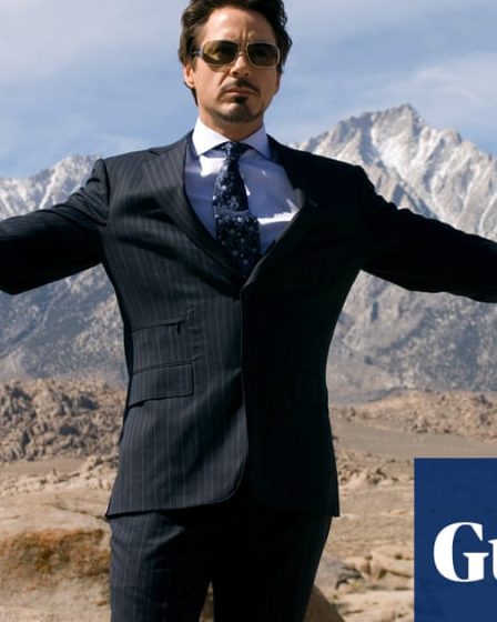 <br />
<br />
<h1>Robert Downey Jr critique le comportement d'Elon Musk : "J'aimerais qu'il se comporte de manière plus responsable" | Cinéma</h1><br />
<br />
<p>Robert Downey Jr, l'acteur connu pour son rôle de Tony Stark dans les films Iron Man, a récemment exprimé ses préoccupations concernant le comportement d'Elon Musk. Il a déclaré qu'il souhaiterait que le PDG de Tesla contrôle mieux ses actions, le comparant à un personnage de fiction qu'il incarne dans les films. </p><br />
<br />
<h2>Points importants :</h2><br />
<ul><br /> <li>Robert Downey Jr exprime des inquiétudes concernant le comportement d'Elon Musk.</li><br /> <li>Il souhaite que le PDG de Tesla se comporte de manière plus responsable.</li><br /> <li>Il compare Elon Musk à son personnage de Tony Stark dans les films Iron Man.</li><br />
</ul><br />
<br /> - 34