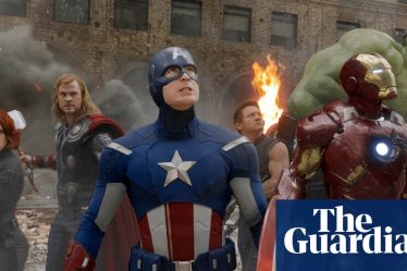 <br />
<br />
<h1>Marvel a-t-il vraiment tué la star du cinéma? Demandez à Harrison Ford</h1><br />
<br />
<p>Le débat fait rage parmi les cinéphiles et les critiques de cinéma: est-ce que les films de super-héros de Marvel ont tué le cinéma traditionnel et les stars de cinéma? Alors que certains pensent que les blockbusters de Marvel ont relégué les films plus classiques au second plan, d'autres affirment que les acteurs de renom continuent de briller, comme le prouve l'icône du cinéma Harrison Ford.</p><br />
<br />
<h2>Points importants à retenir:</h2><br />
<ul><br /> <li>Le débat sur l'impact des films Marvel sur le cinéma traditionnel</li><br /> <li>La question de la notoriété des stars de cinéma face aux super-héros de Marvel</li><br /> <li>L'exemple de Harrison Ford pour illustrer que les stars du cinéma restent incontournables</li><br />
</ul><br />
<br /> - 4
