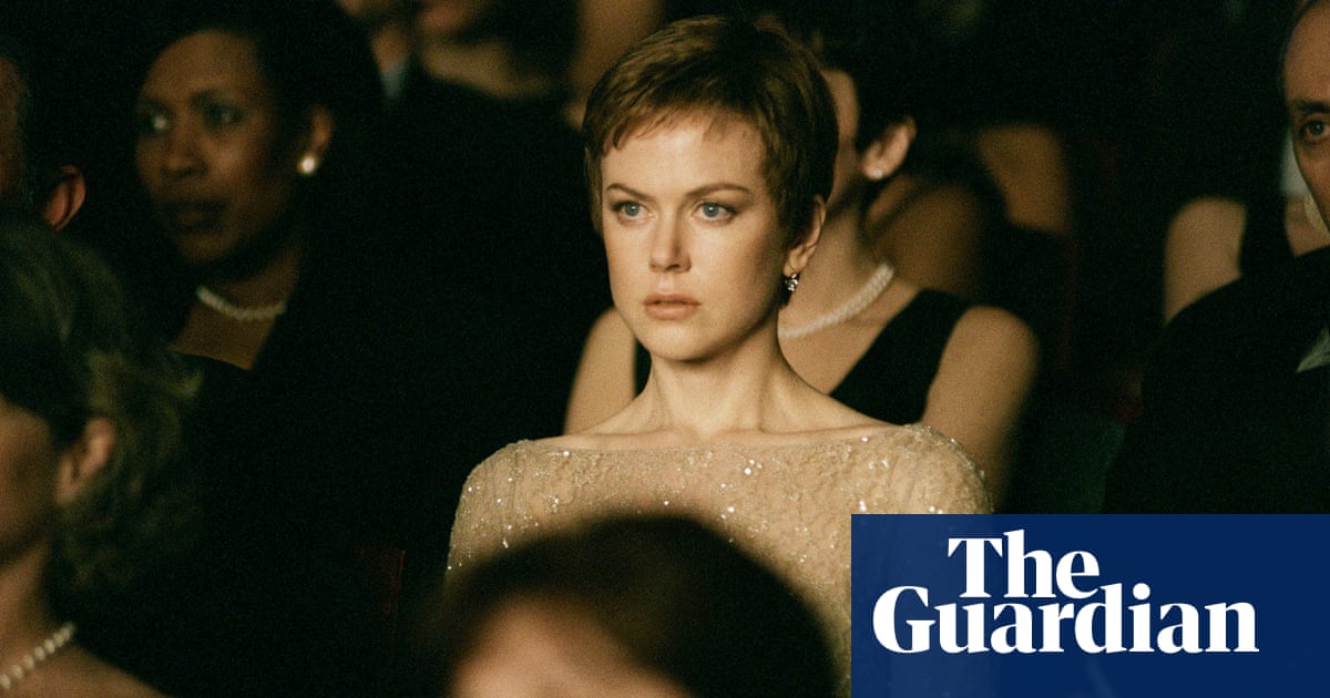 Nouveau film de Jonathan Glazer : une oeuvre magistrale mais incomprise<br />
<br />
Jonathan Glazer, le réalisateur de films renommé, a récemment sorti une nouvelle œuvre cinématographique qui a suscité beaucoup d'attention et de débats parmi les critiques et le public. Son dernier film, intitulé "Birth at 20", a été salué comme un chef-d'œuvre par certains, mais également incompris par d'autres.<br />
<br />
Le film explore des thèmes profonds et complexes tels que la naissance, l'identité et le destin, à travers une narration visuellement époustouflante et une performance exceptionnelle des acteurs. Malgré sa beauté et sa profondeur, "Birth at 20" a été critiqué pour sa complexité et son manque de clarté.<br />
<br />
Jonathan Glazer a toujours été connu pour son style unique et sa capacité à captiver son public avec des films qui défient les conventions du genre. Avec "Birth at 20", il continue de repousser les limites du cinéma et de nous inviter à réfléchir sur des questions existentielles.<br />
<br />
Points importants:<br />
- Le nouveau film de Jonathan Glazer, "Birth at 20", divise les critiques et le public<br />
- Le film explore des thèmes profonds tels que la naissance, l'identité et le destin<br />
- Jonathan Glazer est salué pour son style unique et sa capacité à captiver son public 2 Nouveau film de Jonathan Glazer : une oeuvre magistrale mais incomprise<br />
<br />
Jonathan Glazer, le réalisateur de films renommé, a récemment sorti une nouvelle œuvre cinématographique qui a suscité beaucoup d'attention et de débats parmi les critiques et le public. Son dernier film, intitulé "Birth at 20", a été salué comme un chef-d'œuvre par certains, mais également incompris par d'autres.<br />
<br />
Le film explore des thèmes profonds et complexes tels que la naissance, l'identité et le destin, à travers une narration visuellement époustouflante et une performance exceptionnelle des acteurs. Malgré sa beauté et sa profondeur, "Birth at 20" a été critiqué pour sa complexité et son manque de clarté.<br />
<br />
Jonathan Glazer a toujours été connu pour son style unique et sa capacité à captiver son public avec des films qui défient les conventions du genre. Avec "Birth at 20", il continue de repousser les limites du cinéma et de nous inviter à réfléchir sur des questions existentielles.<br />
<br />
Points importants:<br />
- Le nouveau film de Jonathan Glazer, "Birth at 20", divise les critiques et le public<br />
- Le film explore des thèmes profonds tels que la naissance, l'identité et le destin<br />
- Jonathan Glazer est salué pour son style unique et sa capacité à captiver son public - 1