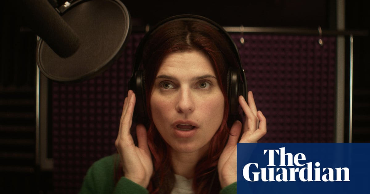 < h2 > Anna Kendrick et Dev Patel passent derrière la caméra : un défi pour les acteurs ? | Cinéma </h2 ><br />
<br />
< p > De plus en plus d'acteurs se lancent dans la réalisation de leurs propres films. Mais est-ce vraiment facile de diriger et jouer en même temps ? Découvrons comment des stars comme Anna Kendrick et Dev Patel relèvent ce défi. </p><br />
<br />
< ul ><br /> < li > La tendance des acteurs à devenir réalisateurs </li><br /> < li > Les défis de diriger et jouer en même temps </li><br /> < li > L'expérience d'Anna Kendrick dans "Pitch Perfect 2" </li><br /> < li > Comment Dev Patel a géré la double casquette dans "Monkey Man" </li><br />
</ul> 2 < h2 > Anna Kendrick et Dev Patel passent derrière la caméra : un défi pour les acteurs ? | Cinéma </h2 ><br />
<br />
< p > De plus en plus d'acteurs se lancent dans la réalisation de leurs propres films. Mais est-ce vraiment facile de diriger et jouer en même temps ? Découvrons comment des stars comme Anna Kendrick et Dev Patel relèvent ce défi. </p><br />
<br />
< ul ><br /> < li > La tendance des acteurs à devenir réalisateurs </li><br /> < li > Les défis de diriger et jouer en même temps </li><br /> < li > L'expérience d'Anna Kendrick dans "Pitch Perfect 2" </li><br /> < li > Comment Dev Patel a géré la double casquette dans "Monkey Man" </li><br />
</ul> - 1