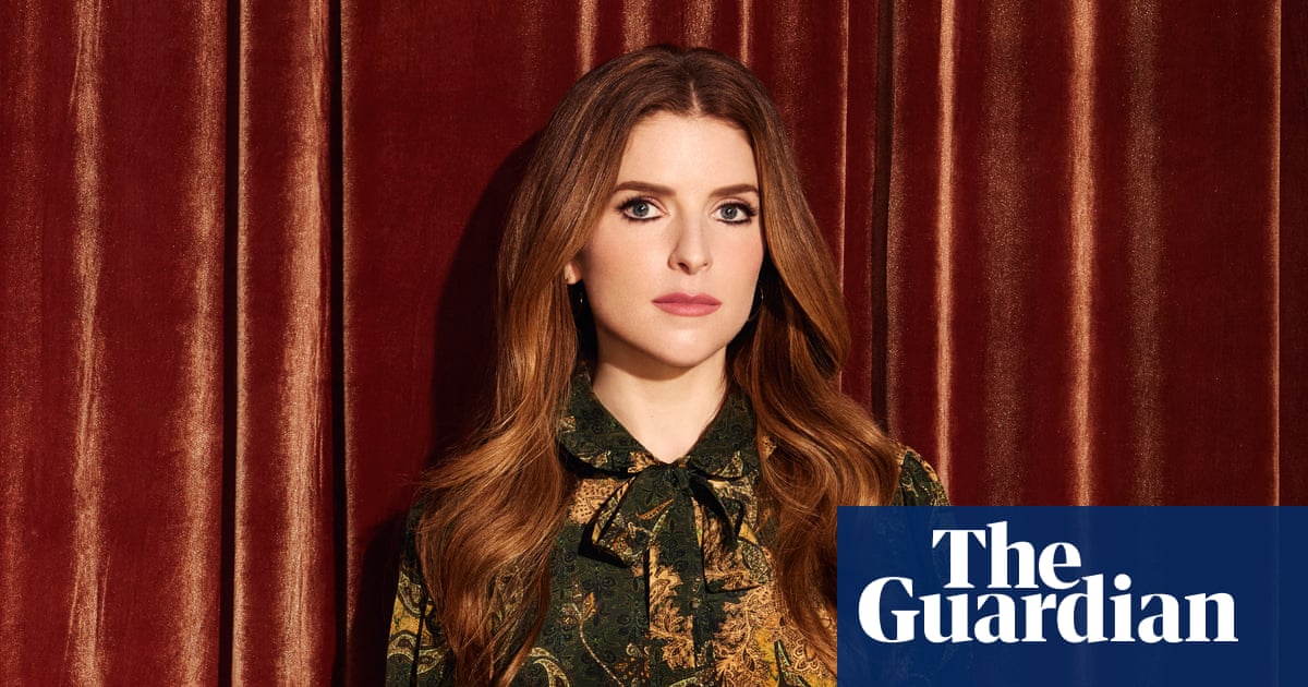 <h1>Anna Kendrick parle de ses choix personnels, de sa décision de ne pas avoir d'enfants et de son nouveau film sur les rencontres avec un tueur</h1><br />
<br />
Dans une récente interview, l'actrice américaine Anna Kendrick s'est confiée sur des sujets personnels, comme sa décision de ne pas avoir d'enfants et son expérience de jouer dans un film sur les rencontres avec un tueur.<br />
<br />
Kendrick a expliqué comment elle ressentait que ces choix étaient très personnels et qu'elle voulait les partager avec ses fans pour les sensibiliser.<br />
<br />
Elle a également partagé son point de vue sur la pression sociale pour avoir des enfants et comment elle a décidé que ce n'était pas la bonne voie pour elle.<br />
<br />
Enfin, Kendrick a parlé de son nouveau film, dans lequel elle joue le rôle d'une femme qui tombe amoureuse d'un tueur en série, et comment elle a abordé ce rôle complexe.<br />
<br />
Points importants:<br />
- Anna Kendrick parle de sa décision de ne pas avoir d'enfants<br />
- Elle partage son expérience de jouer dans un film sur les rencontres avec un tueur<br />
- Kendrick explique comment elle a géré la pression sociale autour de sa décision<br />
- Elle discute de son nouveau film et de son rôle complexe 2 <h1>Anna Kendrick parle de ses choix personnels, de sa décision de ne pas avoir d'enfants et de son nouveau film sur les rencontres avec un tueur</h1><br />
<br />
Dans une récente interview, l'actrice américaine Anna Kendrick s'est confiée sur des sujets personnels, comme sa décision de ne pas avoir d'enfants et son expérience de jouer dans un film sur les rencontres avec un tueur.<br />
<br />
Kendrick a expliqué comment elle ressentait que ces choix étaient très personnels et qu'elle voulait les partager avec ses fans pour les sensibiliser.<br />
<br />
Elle a également partagé son point de vue sur la pression sociale pour avoir des enfants et comment elle a décidé que ce n'était pas la bonne voie pour elle.<br />
<br />
Enfin, Kendrick a parlé de son nouveau film, dans lequel elle joue le rôle d'une femme qui tombe amoureuse d'un tueur en série, et comment elle a abordé ce rôle complexe.<br />
<br />
Points importants:<br />
- Anna Kendrick parle de sa décision de ne pas avoir d'enfants<br />
- Elle partage son expérience de jouer dans un film sur les rencontres avec un tueur<br />
- Kendrick explique comment elle a géré la pression sociale autour de sa décision<br />
- Elle discute de son nouveau film et de son rôle complexe - 1