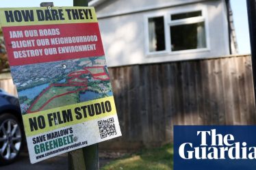 Angela Rayner réexamine sa candidature rejetée pour le studio de cinéma de Marlow | Industrie du cinéma<br />
<br />
Liste des points importants:<br />
- Angela Rayner envisage de postuler à nouveau pour le studio de cinéma de Marlow<br />
- Son application précédente avait été rejetée<br />
- La décision de Rayner suscite l'intérêt dans l'industrie du cinéma - 2