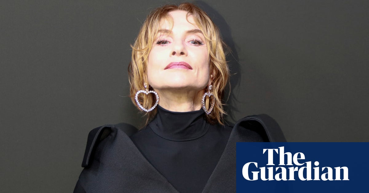 <br />
<br />
<h1>Isabelle Huppert: 50 ans de cinéma</h1><br />
<br />
<p>Isabelle Huppert, l'actrice française renommée, s'est récemment confiée sur sa carrière cinématographique qui s'étend sur 50 ans. Elle partage son expérience, ses souvenirs et ses réflexions sur le monde du cinéma.</p><br />
<br />
<h2>Points importants de l'article:</h2><br />
<ul><br /> <li>Isabelle Huppert, une icône du cinéma français</li><br /> <li>Son parcours de 50 ans dans l'industrie cinématographique</li><br /> <li>Ses réflexions sur sa carrière et son art</li><br />
</ul><br />
<br /> - 1