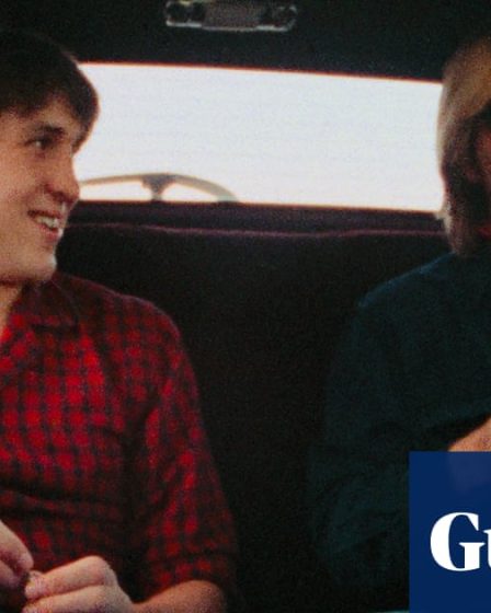Critique de la fête sur la plage des Heartbreakers de Tom Petty - Un retour nostalgique au rock solide des années 80 | Film - 37