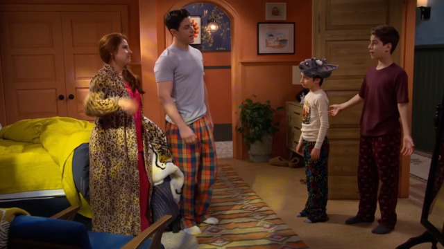 Les créateurs de Wizards Beyond Waverly Place défendent le manque de personnages originaux lors du redémarrage... - 4