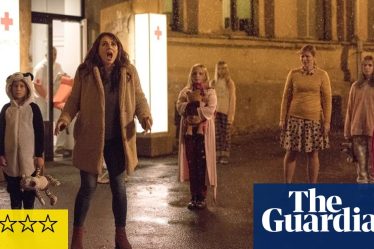 Critique de Piper : Elizabeth Hurley danse dans un film d'horreur folklorique au rythme joyeux des rats | Film - 4