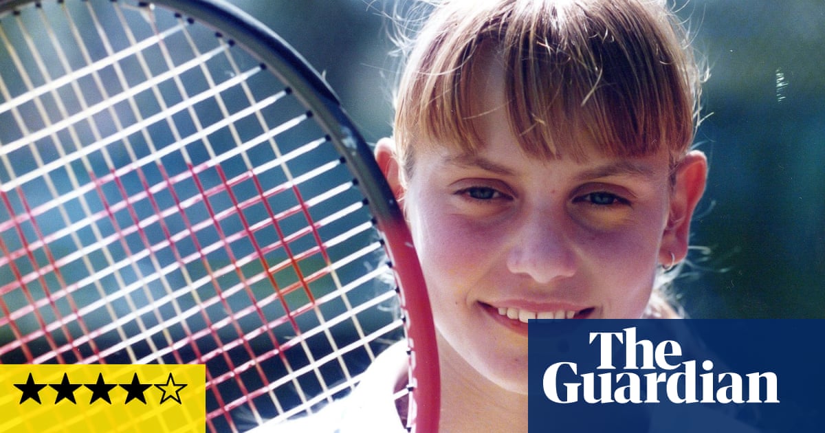 <br />
<br />
<h1>Un film bouleversant sur l'histoire de Jelena Dokic</h1><br />
<br />
<p>Sorti récemment, le film "Unbreakable: The Jelena Dokic Story" raconte l'histoire émouvante de la joueuse de tennis Jelena Dokic. Le film met en lumière les abus violents qu'elle a subis et sa remarquable résilience face à l'adversité.</p><br />
<br />
<h2>Points importants de l'article :</h2><br />
<ul><br /> <li>Sortie du film "Unbreakable: The Jelena Dokic Story"</li><br /> <li>Retrace l'histoire de Jelena Dokic, joueuse de tennis</li><br /> <li>Mise en avant des abus violents qu'elle a endurés</li><br /> <li>Résilience remarquable de Jelena Dokic face à l'adversité</li><br />
</ul><br />
<br /> 2 <br />
<br />
<h1>Un film bouleversant sur l'histoire de Jelena Dokic</h1><br />
<br />
<p>Sorti récemment, le film "Unbreakable: The Jelena Dokic Story" raconte l'histoire émouvante de la joueuse de tennis Jelena Dokic. Le film met en lumière les abus violents qu'elle a subis et sa remarquable résilience face à l'adversité.</p><br />
<br />
<h2>Points importants de l'article :</h2><br />
<ul><br /> <li>Sortie du film "Unbreakable: The Jelena Dokic Story"</li><br /> <li>Retrace l'histoire de Jelena Dokic, joueuse de tennis</li><br /> <li>Mise en avant des abus violents qu'elle a endurés</li><br /> <li>Résilience remarquable de Jelena Dokic face à l'adversité</li><br />
</ul><br />
<br /> - 1