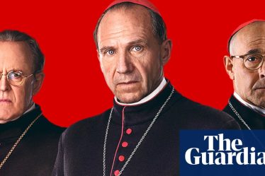 Pourquoi nous créons des dieux : entrevue avec Ralph Fiennes, John Lithgow et Stanley Tucci | Conclave - 4