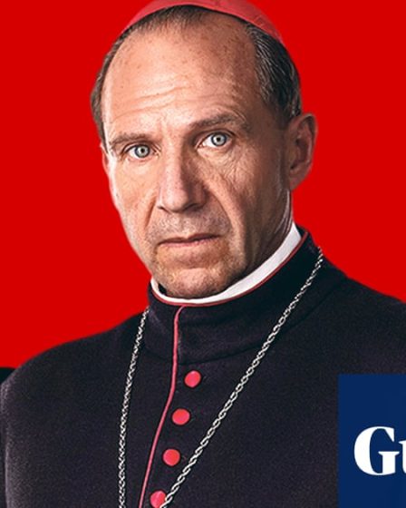 Pourquoi nous créons des dieux : entrevue avec Ralph Fiennes, John Lithgow et Stanley Tucci | Conclave - 19