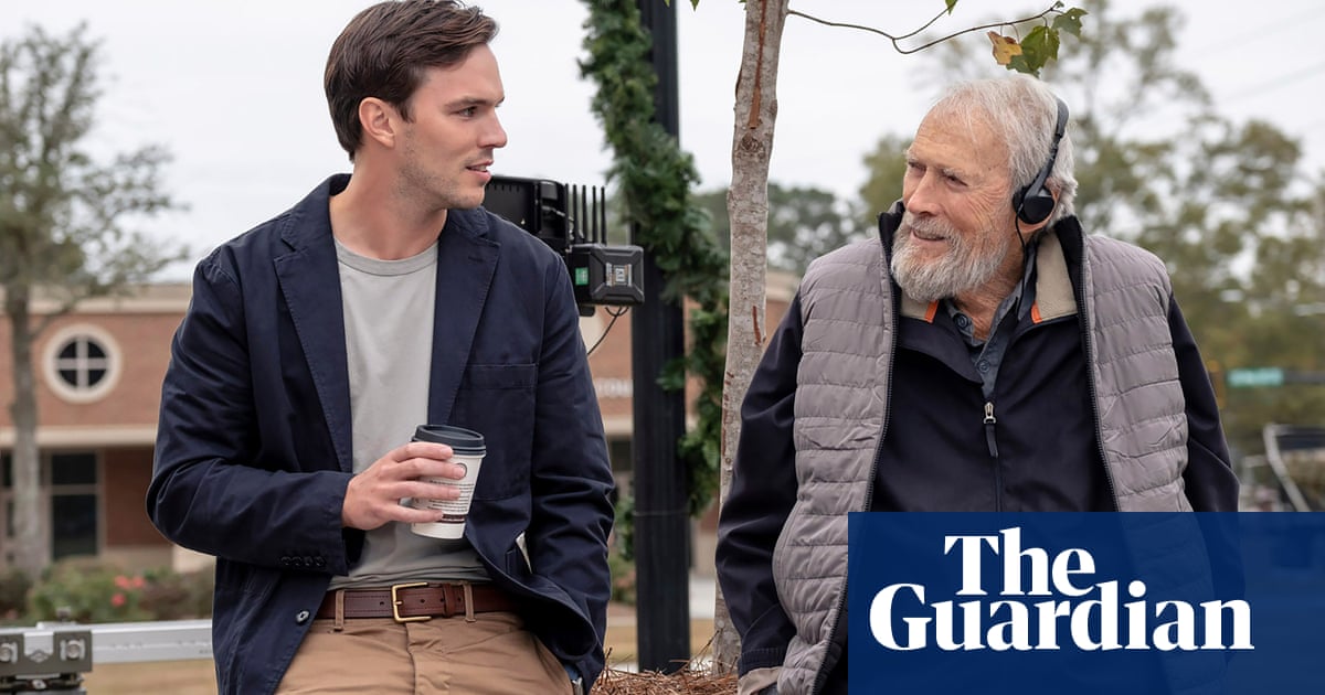 <br />
<br />
<h1>Juré #2 : le mystère du film manquant de Clint Eastwood</h1><br />
<br />
<p>Un nouveau film de Clint Eastwood a mystérieusement disparu des radars, laissant les fans perplexes. Découvrez les détails de cette affaire intrigante.</p><br />
<br />
<h2>Points importants :</h2><br />
<ul><br /> <li>Disparition d'un film de Clint Eastwood</li><br /> <li>Inquiétude des fans</li><br /> <li>Enquête en cours</li><br />
</ul><br />
<br /> - 1