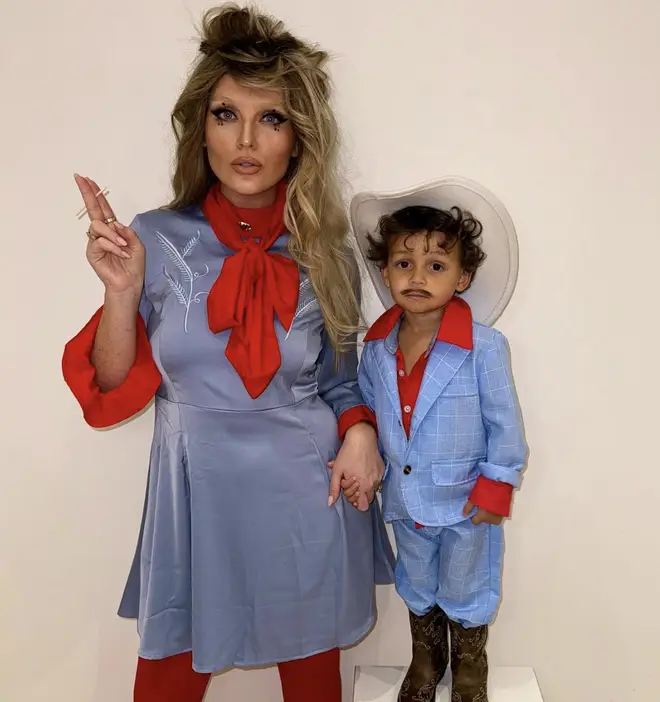 Axel, le fils de Perrie Edward, révèle son adorable accent Geordie dans une nouvelle vidéo 4 Perrie dans le rôle de Lady Gaga, Axel dans le rôle de Bruno Mars