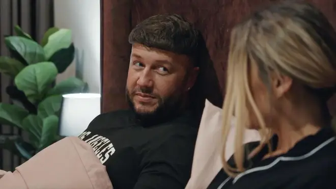 Adam de MAFS UK contraint de nier avoir été arrêté après une vidéo virale 4 Adam de MAFS a fait un échange de couple avec Amy dans la série