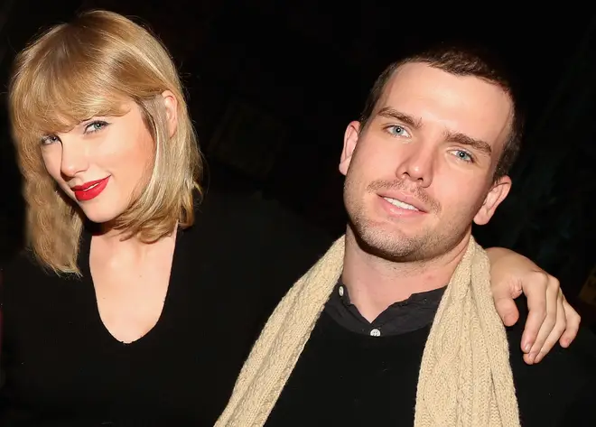 Le frère de Taylor Swift a fait l'éloge après avoir empêché la sécurité d'expulser un fan d'Eras... 5 Taylor Swift a deux ans de plus que son frère Austin