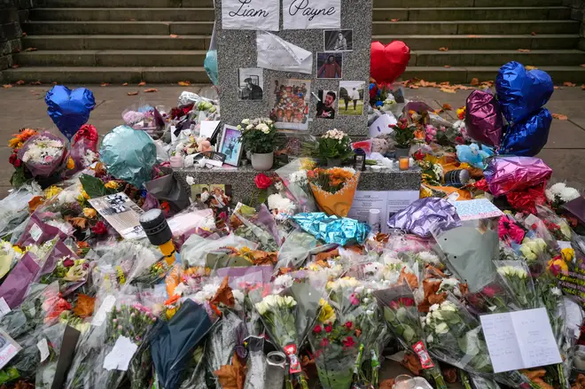 Les fans des One Direction exhortent le public à ne pas se rendre aux funérailles de Liam Payne 5 Pétition des fans de Liam Payne pour un mémorial permanent à Wolverhampton