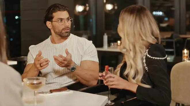 Amy de MAFS UK révèle la vérité sur la date finale de Luke alors qu'elle qualifie de "modification maladroite" 4 Amy et Luke se sont cognés la tête dans leur famille d'accueil